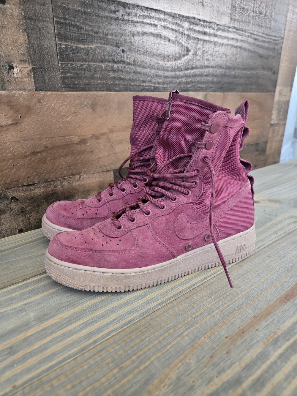 Nike SF Air Force 1 Mid AJ1700-600 Maroon Womens Size 9 Boots